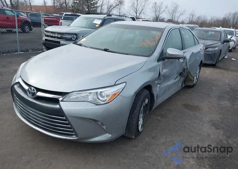 2017 Toyota Camry Le z USA, uszkodzony, nr VIN 4T1BF1FK6HU446322